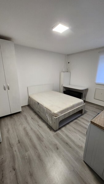 Berceni, Nesti, semistradal, 10 min. metrou,moderna, et. 1/4,